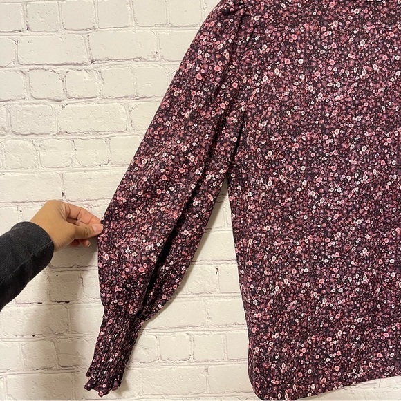 Ditsy Floral Blouse 5️⃣✖️3️⃣0️⃣ - Picture 4 of 9